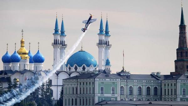 Затон реки Казанки вдоль Кремлевской набережной