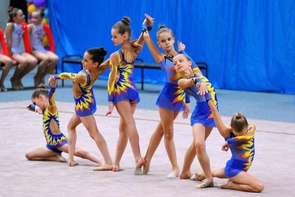 Набор детей в школу эстетической гимнастики "Gymnastics Prince"