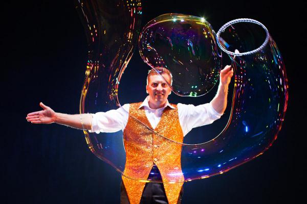 Европейский театр мыльных пузырей: "Волшебная планета пузырей"