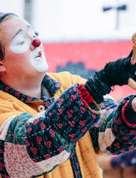 Спектакль в жанре клоунады «Сундук Абики»