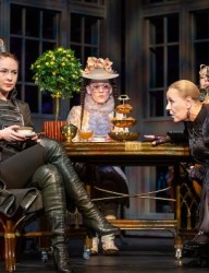 Спектакль «Васса»