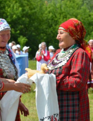 Праздник Гырон Быдтон