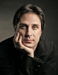 Выставка «День театра Ильи Славутского»