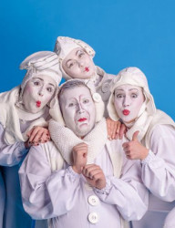 Перформанс «Белые сны» уличного театра «Пластилиновый дождь»