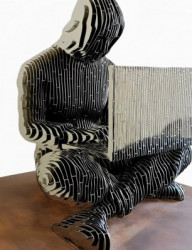 Презентация скульптуры «Сатоши Накамото»