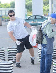Мобильный пункт приема вторсырья и одежды