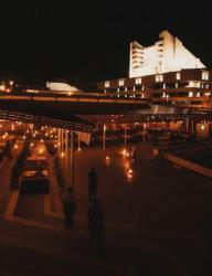 ХУМО Summer cafe (закрыт до лета)