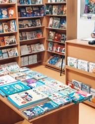 Книжный магазин «Книжки и фишки»