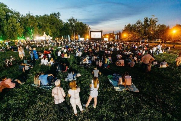 Pokaz Filma Odessa V Parke Im Gorkogo Kazan Kuda Pojti