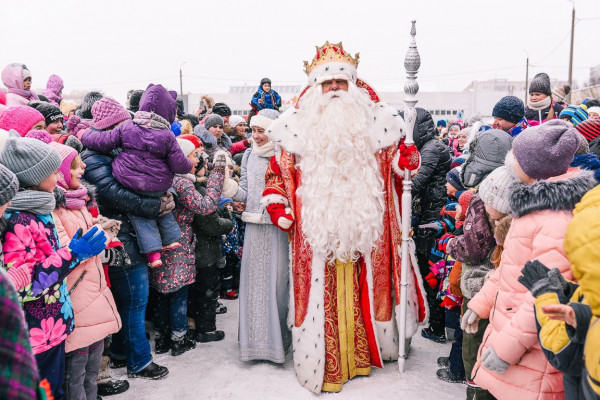 Дед Мороз и Снегурочка в парках Казани