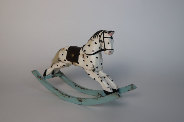 Выставка «Лошадка-качалка. История игрушки»