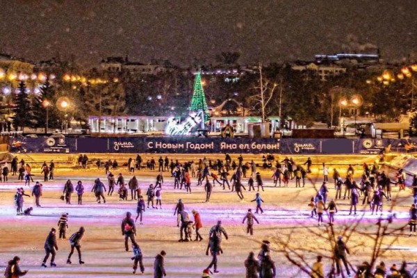 Открытие катка в парке Черное Озеро 