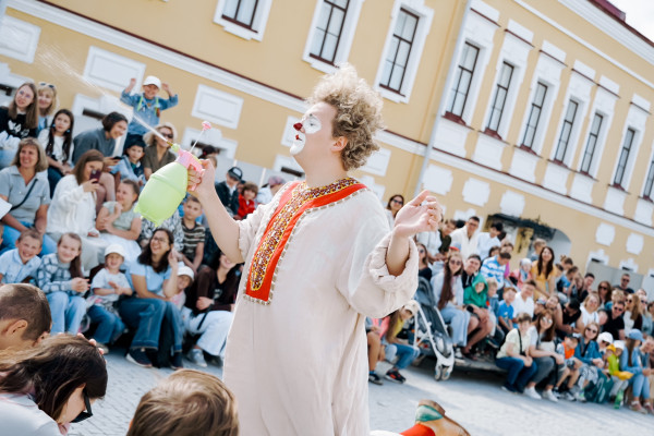 Спектакль-клоунада «Мы из Шкафа»