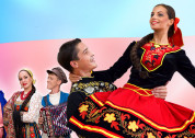 Танцуй и пой моя Россия