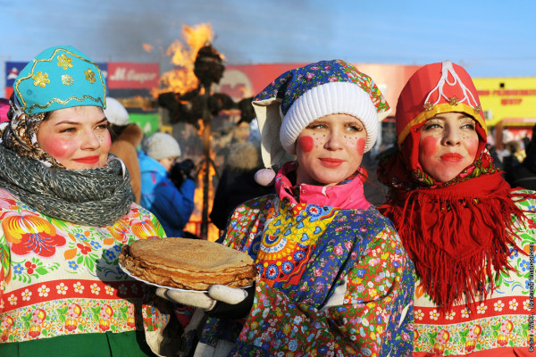 Масленица на площади перед КЦ Сайдаш 