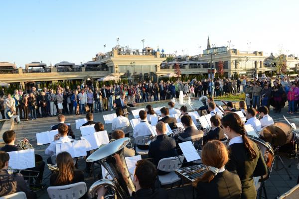 Бесплатный концерт на Кремлевской набережной "Музыка Победы"